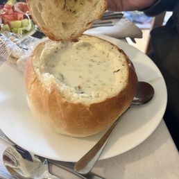 Clam chowder in a bowl