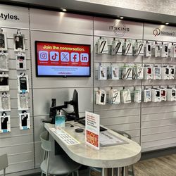 Verizon - 8/14/25 - accessories for the phones