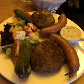 Dicke Wirtin - Sampler appetizers was delicious.. especially the patty yum - Dive Bars Near Me - Berlin, BE