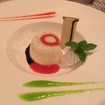 Momento Restaurant - Vanilla bean panna cotta - Italian Near Me - Stroudsburg, Pennsylvania