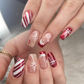 Miami Nail Bar - Christmas design - Nail Salons Near Me - Miami, Florida
