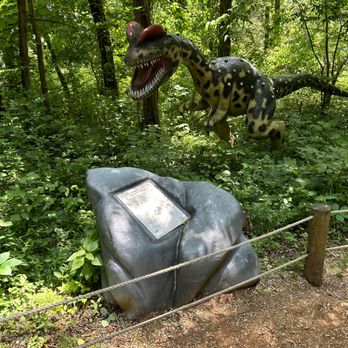 Dinosaur World - Museums Near Me - Cave City, Kentucky