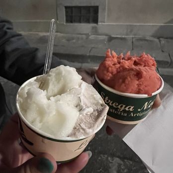 La Strega Nocciola - Berry (bomb) , Limone (good) - Ice Cream & Frozen Yogurt Near Me - Florence, FI