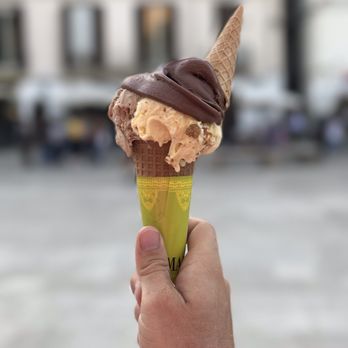 Martinucci - Desserts Near Me - Bari, BA