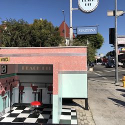 Peach Pit Pop Up
