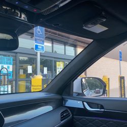 Dollar General - Multiple people waiting cause they closed early