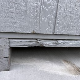 Splintered/damaged wood (upon delivery) Splintered/damaged wood (upon delivery)
