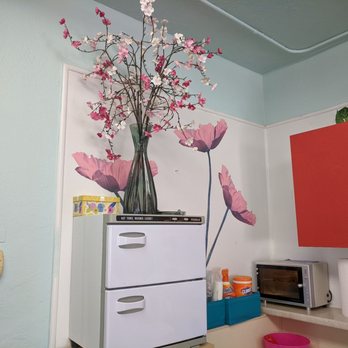 Kim's Salon - Hot towel (&/or stone?) warmer - Nail Salons Near Me - Santa Cruz, California