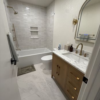Clarity Construction - Guest Bathroom - General Contractors Near Me - San Jose, California Clarity Construction - Guest Bathroom - General Contractors Near Me - San Jose, California