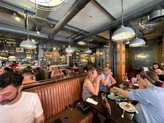 Bill's Soho Restaurant by null