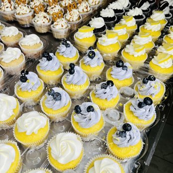 Holy Sweets NYC - Lemon
Salted Caramel
Cookies & Cream
Strawberry Crunch - Custom Cakes Near Me Holy Sweets NYC - Lemon
Salted Caramel
Cookies & Cream
Strawberry Crunch - Custom Cakes Near Me