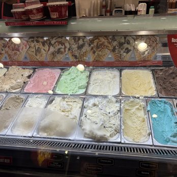 Cold Stone Creamery - Ice Cream & Frozen Yogurt Near Me - Madison Heights, Michigan