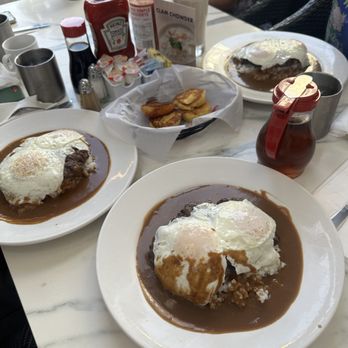 Liliha Bakery - Loco Moco - Bakeries Near Me - Honolulu, Hawaii Liliha Bakery - Loco Moco - Bakeries Near Me - Honolulu, Hawaii