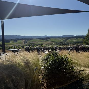 Résonance - Wine Tasting Room Near Me - Carlton, Oregon