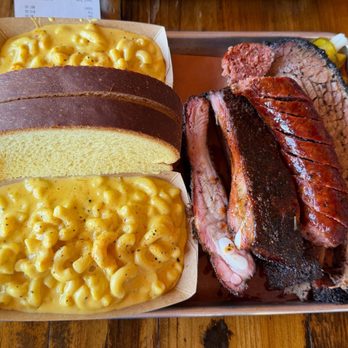 Breakwater Barbecue - Barbeque Near Me - El Granada, California