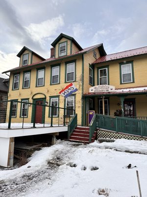 2 Cats Bar Harbor by null