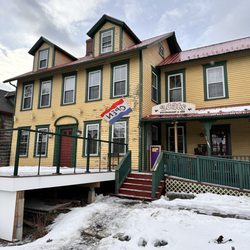 2 Cats Bar Harbor - Outside