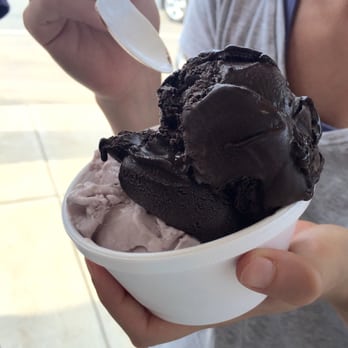 Moo Thru - Blackberry and Dark Chocolate in a cup. - Ice Cream & Frozen Yogurt Near Me - Remington, Virginia