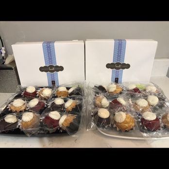Nothing Bundt Cakes - Bundtlet Bundle - Bakeries Near Me - Vienna, Virginia Nothing Bundt Cakes - Bundtlet Bundle - Bakeries Near Me - Vienna, Virginia