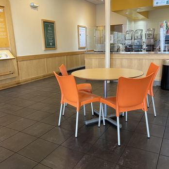 Jamba - Inside seating - Juice Bars & Smoothies Near Me - Las Vegas, Nevada