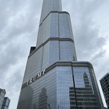 First Lady - Trump Tower - Boating Near Me - Chicago, Illinois