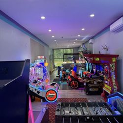 Willows Huckleberry Land - Huge 1/2 Million $ Arcade for Family Fun