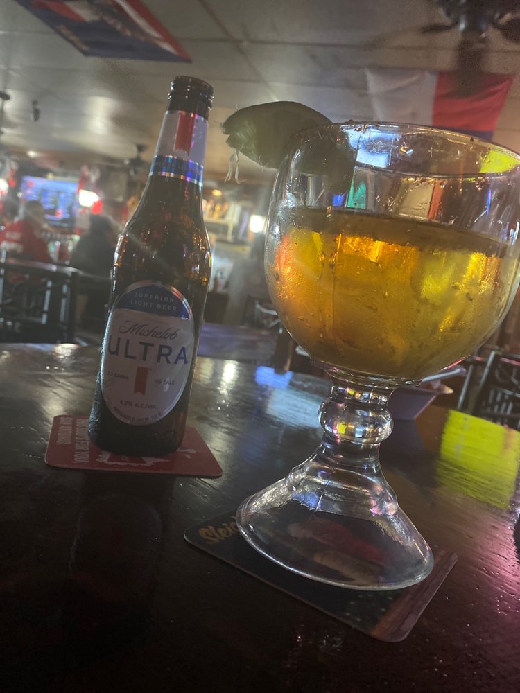 SCHOONERS SPORTS BAR Updated September 2024 11 Photos & 18 Reviews 1325 NE Loop 410, San