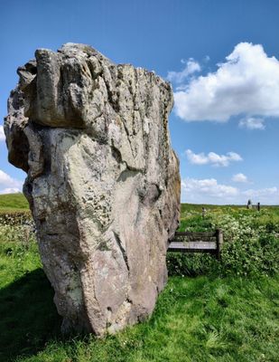 Avebury by null