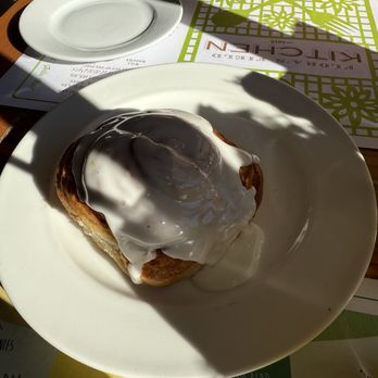 Flora's Field Kitchen - Feb 2025 - Cinnamon roll - Pizza Near Me - Ánimas Bajas, BCS Flora's Field Kitchen - Feb 2025 - Cinnamon roll - Pizza Near Me - Ánimas Bajas, BCS