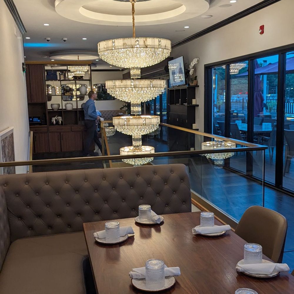 At The Rooftop - Cocktail Bars Near Me - Canton, Connecticut