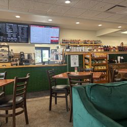 Bob & Ellen's - Inside seating