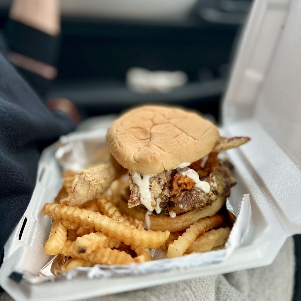 Grubeez - Curd Burger - American Near Me - Davenport, Iowa