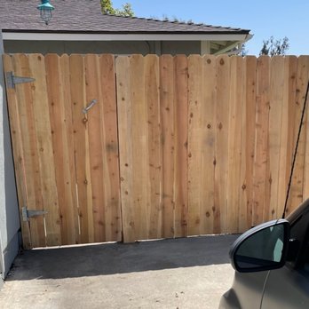 Alpha Handyman Services - Fence exterior and gate - General Contractors Near Me