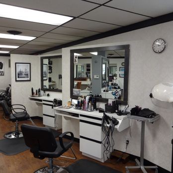 Looks Unlimited - View through the salon. - Skin Care Near Me - Bay City, Michigan Looks Unlimited - View through the salon. - Skin Care Near Me - Bay City, Michigan