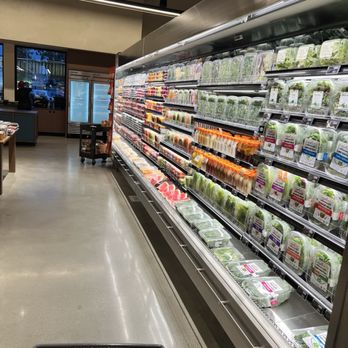 Erewhon - Grocery Near Me - Glendale, California