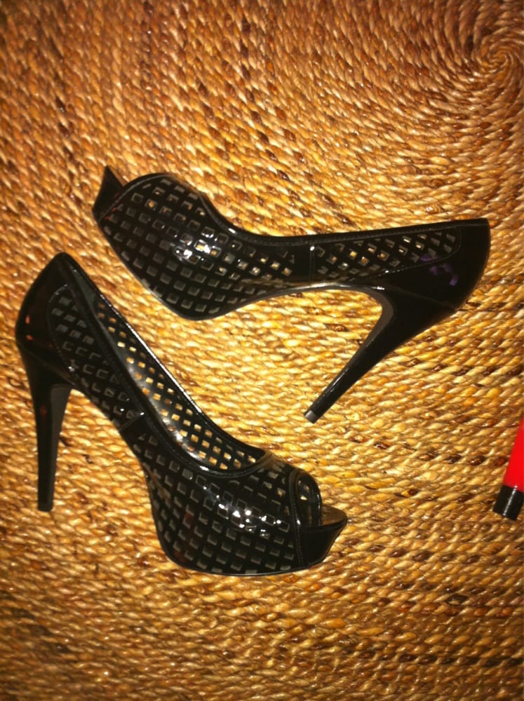 TOWN CENTER SHOE REPAIR Updated August 2024 19 Reviews 400 Ernest