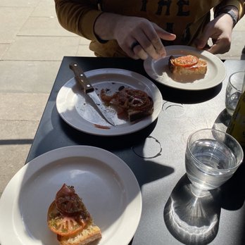 Padella - Bruschetta- their sourdough bread essentially is the same bread with a side of olive oil. - Italian Near Me - London, XGL Padella - Bruschetta- their sourdough bread essentially is the same bread with a side of olive oil. - Italian Near Me - London, XGL