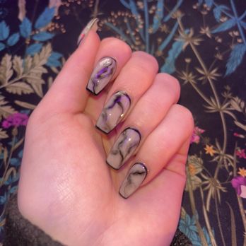 Blossom Nails Lounge - Gray marble - Nail Salons Near Me - Oakland, California
