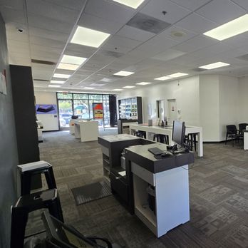 Verizon - Mobile Phones Near Me - Carlsbad, California Verizon - Mobile Phones Near Me - Carlsbad, California