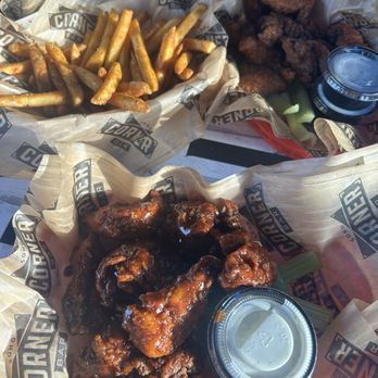 Soho Corner Bar - Sports Bars Near Me - Tampa, Florida