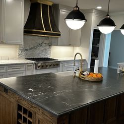 Italian Granite - Details on profiling edges