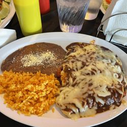 Las Palmas De Waukesha - Enchilada mole meal