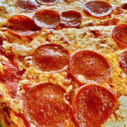 Ipie Pizzeria - Pepperoni pizza