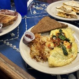 Corned beef hash, veggie omelette & chicken quesadilla