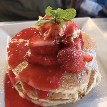 Toast - PANCAKES - STRAWBERRY CHEESECAKE - Breakfast & Brunch Near Me - Temecula, California