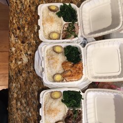 Combo dishes: pork belly, fried chicken, black pepper beef