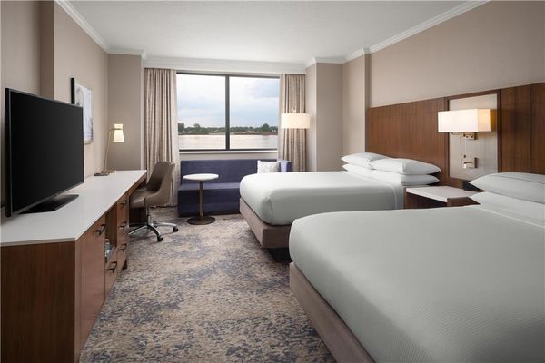Hilton New Orleans Riverside by null