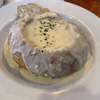 Duckie's Chowder House - Clam chowder bread bowl - Seafood Near Me - Cayucos, California Duckie's Chowder House - Clam chowder bread bowl - Seafood Near Me - Cayucos, California