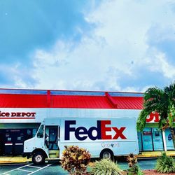 "Office Depot & FedEx ship site"