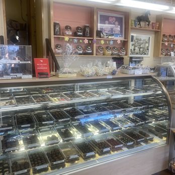 Liled's Candy Kitchen - Chocolate selection - Candy Stores Near Me - Vallejo, California